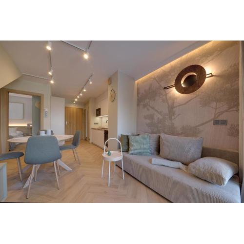 Beżowy Apartament Sun Seasons 24 w Szklarskiej Porębie z Wanną by Noclegi Renters