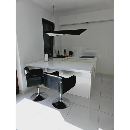 Biały Apartament Szyperska 23 z przestronnym tarasem