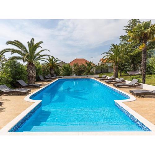 Bibinje Hideaway with Coastal Charm