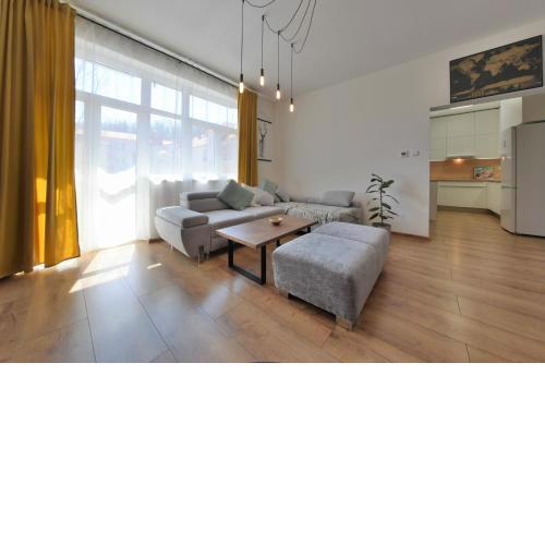 Big 75m2 next to Opera building in direct centrum, Air-conditioned, balcony, 24h self checking