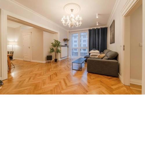Big Apartment Wroclaw - Center - 4 Rooms - 6 Beds - 2 Balcony - 12 people - 100m2