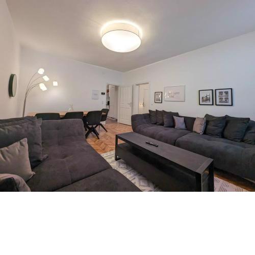 Big CityApartment 19