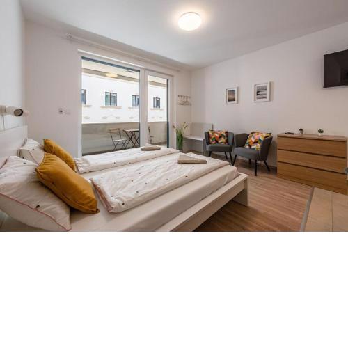 Big condo with garage & balcony & AC & lift
