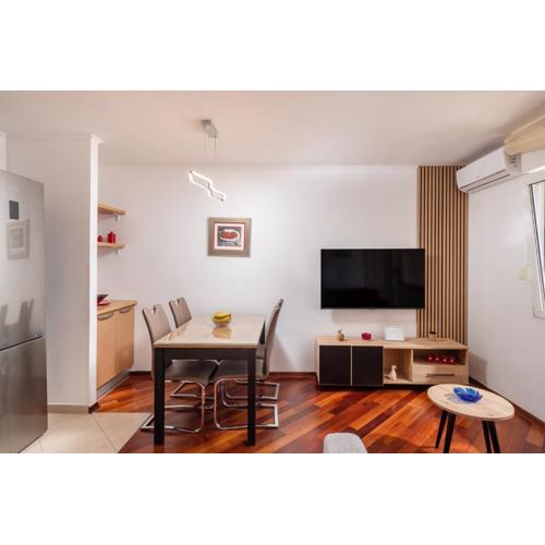 Big modern two - bedroom apartment with sea view and balcony - Spalato