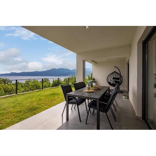 Bivio hill residence