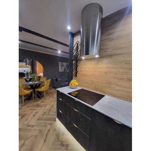 BlackStar Apartment
