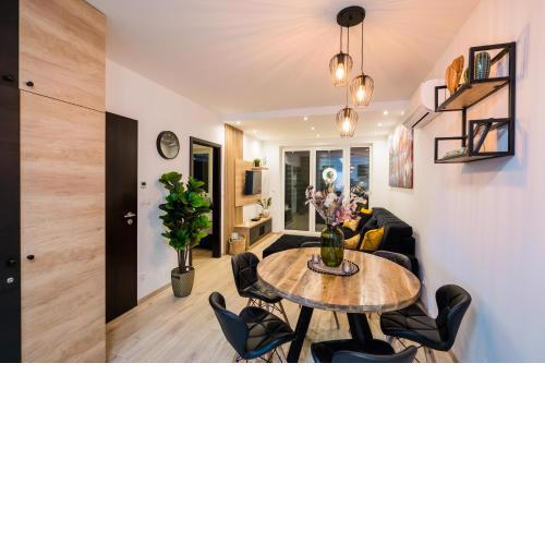 BlackWood '66 Apartman