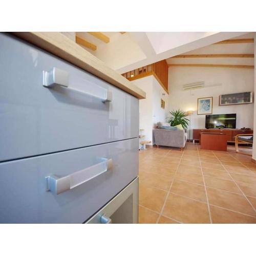 Blissful Bay Apartments Vrboska - Classic Two Bedroom Apartment with Terrace