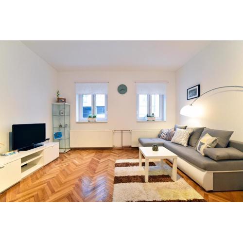 Block Apartment Upper Town