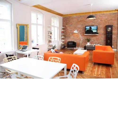 Blooms Boutique Hostel