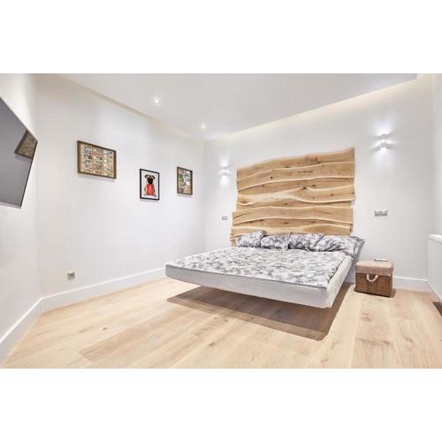 Blue Door Apartment