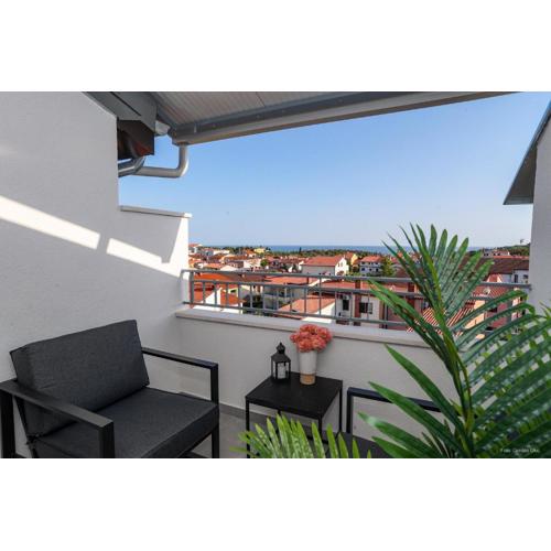 Blue sky apartment