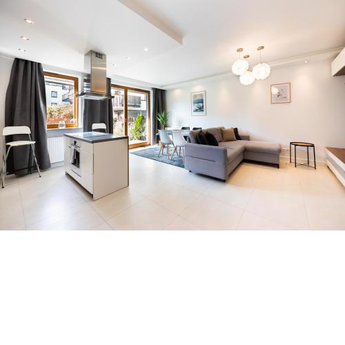 Bluszczańska Modern Urban Apartment