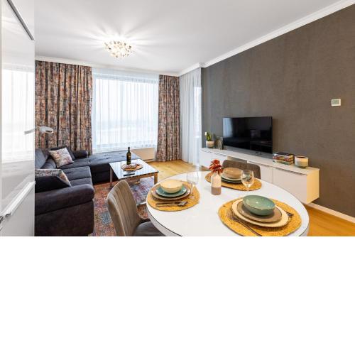 BNB SkyPark Retreat with Balcony