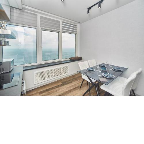 Board apart hotel