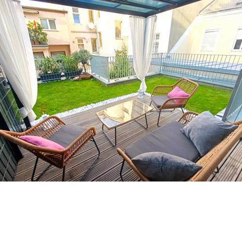 BOSSA CITY Design Apartments
