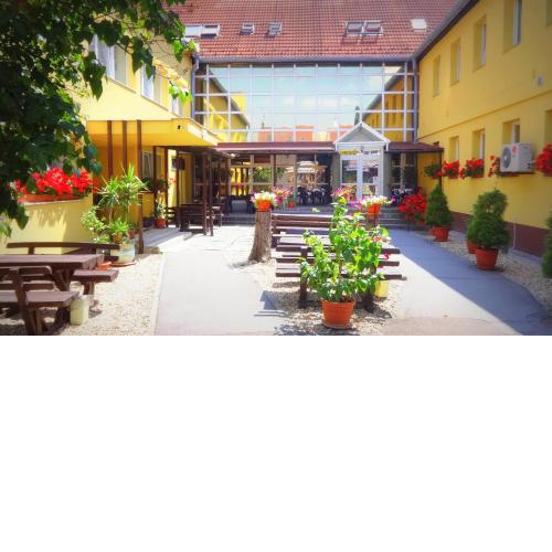 Botax Motel