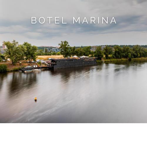 Botel Marina