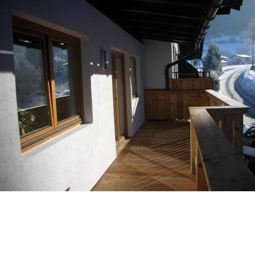 Boutique Apartment with Mountain View