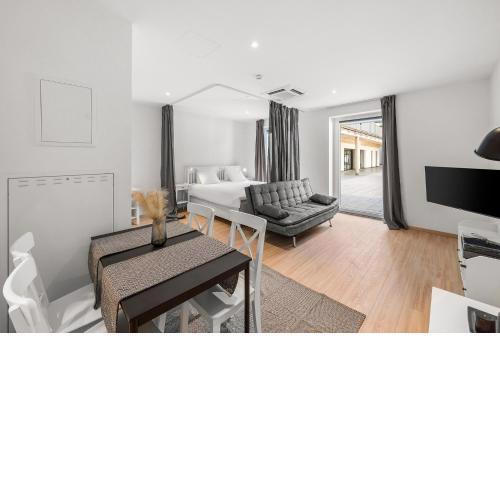 Boutique Space VIE #4o4 (The Presidential Suite)