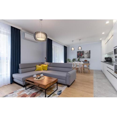BR12 Premium Apartments , garaż