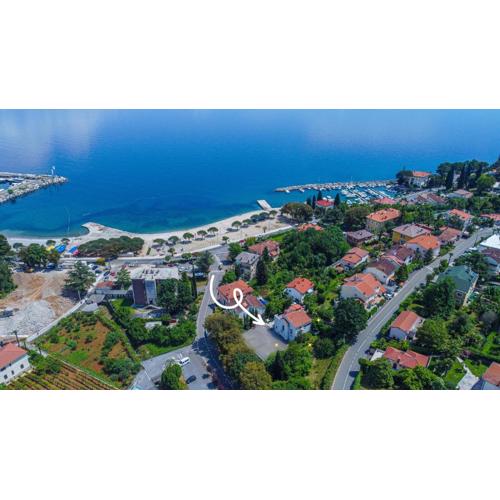 Brand new apartments Villa Tereza Icici, 100m from the beach