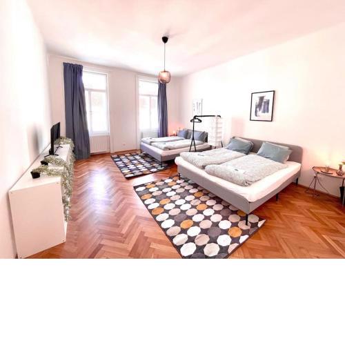 Brand New Spacious & Stylish Aptmt in City-Centre
