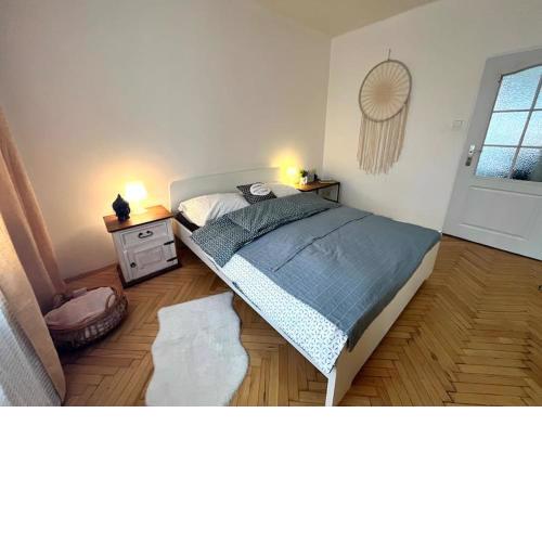 Bratislava Lovely Old Town Apartment
