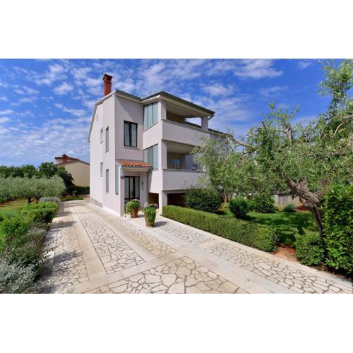 Brezac olive garden apartment