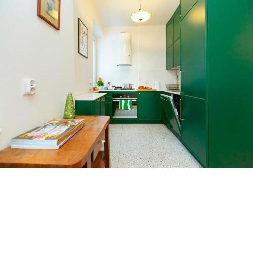 Bright and elegant apartment in the green area!