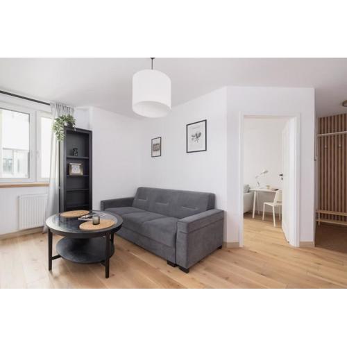 Bright Apartment in the Centre of Katowice by Noclegi Renters