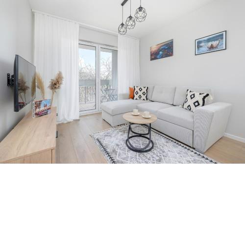 Bright Apartment Park Lotników Near Tauron Arena Kraków by Noclegi Renters