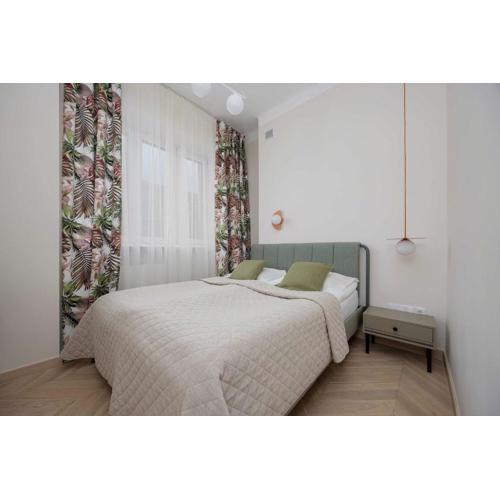 Bright Apartment Rakowiecka near Pole Mokotowskie by Noclegi Renters