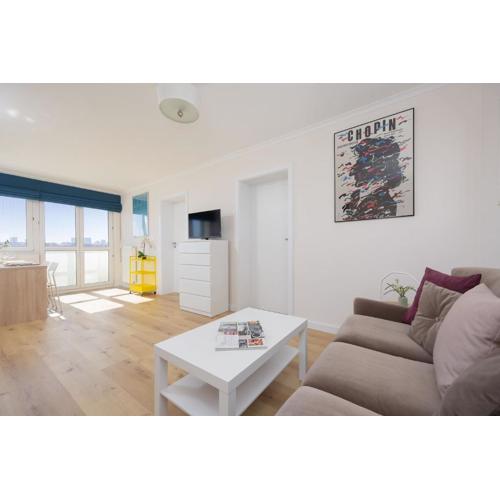 Bright CityView Apartment with AC near PGE Narodowy by Noclegi Renters