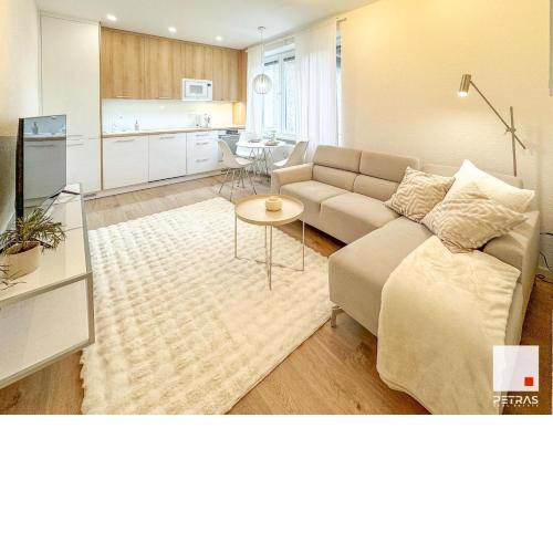 Bright & Cozy Apartment