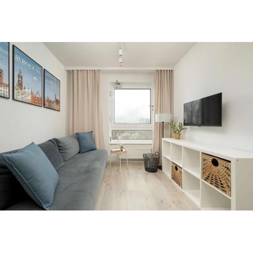 Bright & Modern Studio Kępa Mieszczańska by Noclegi Renters