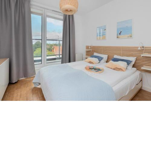 Bright & Trendy Gdańsk Apartment with Balcony by Noclegi Renters