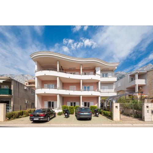 Brkić Apartments with private parking
