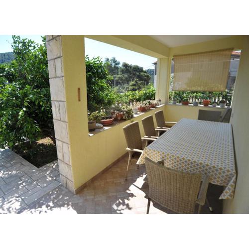 Brna Three-room apartment near the beach-Zen