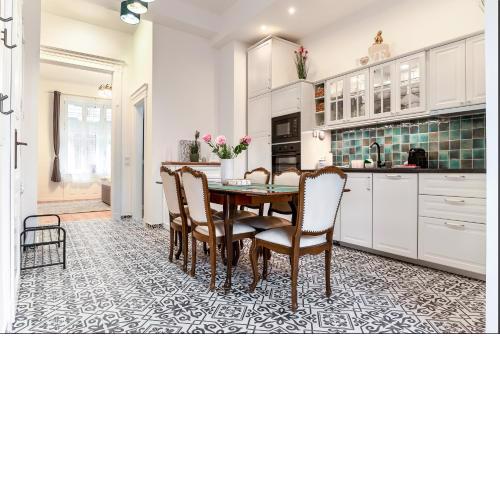 Broadway Street Apartment