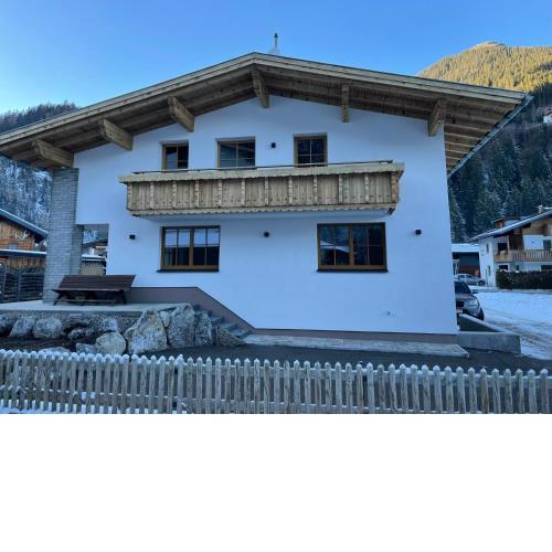 Buck Chalet