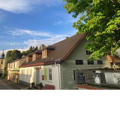 Bühnenwirtshaus Juster