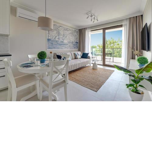 Bulvar Miramar Premium by Lion Apartments