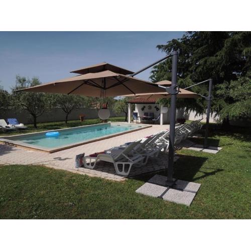 Bungalow Lavanda mit Pool und Garten in Porec