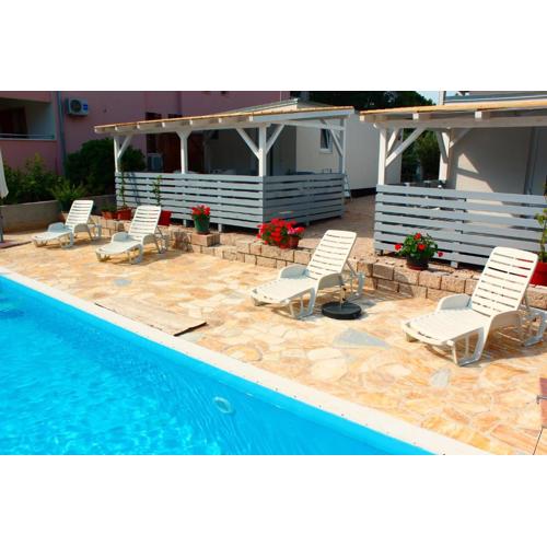BUNGALOW VICE with pool