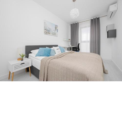 Burakowska 16 Apartament z Balkonem i Parkingiem Warszawska Wola by Noclegi Renters