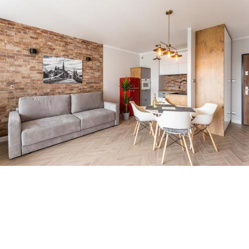 B&W Luxurious Apartment in the center of Wroclaw