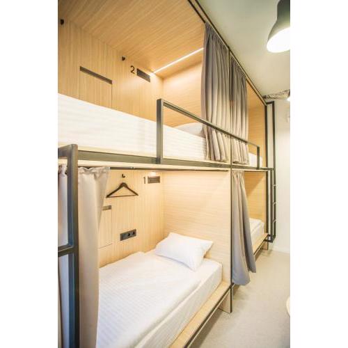 CAPSULE HOTEL & HOSTEL
