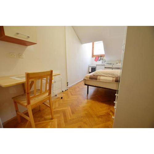 Carera Room