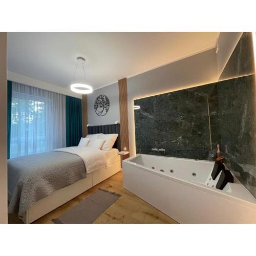 Caroline Jacuzzi Apartments